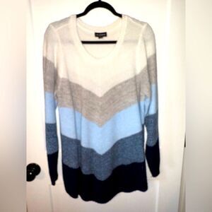 I N STUDIO BRAND WOMENS PLUS SIZE SWEATER
